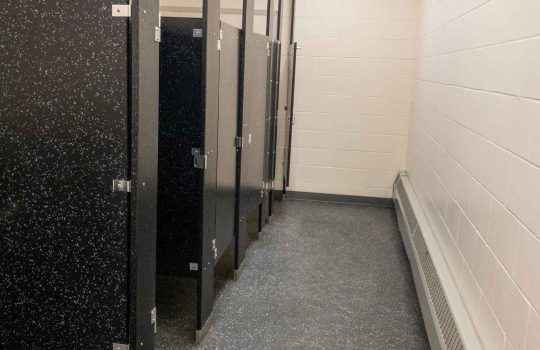 תא שירותים2